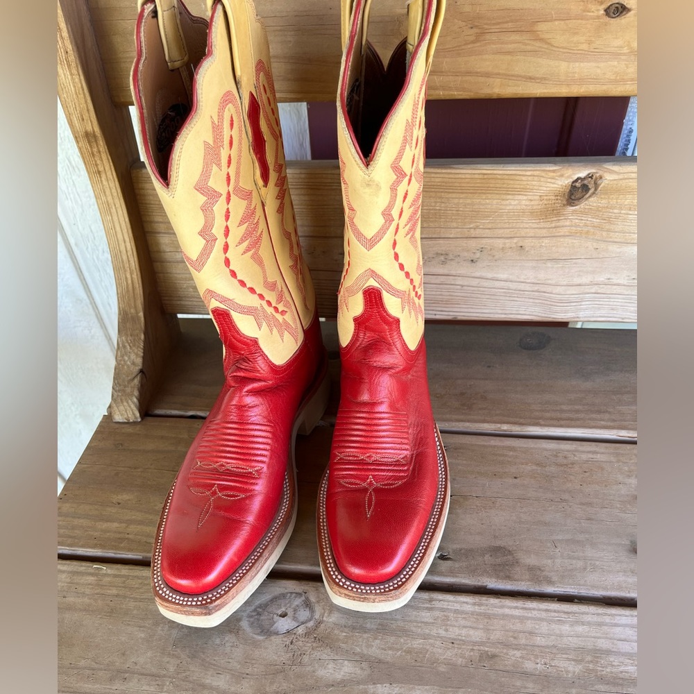 Womens Lucchese Crepe Sole Boots